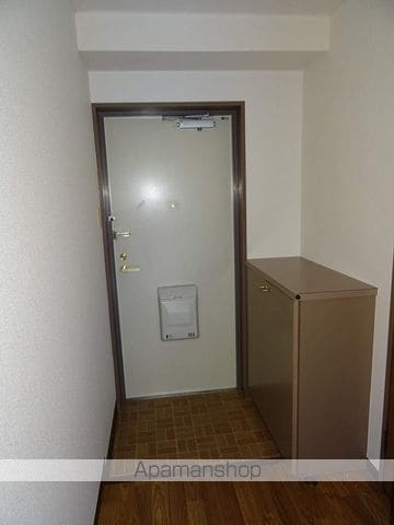 ロイヤルハイツコニーズIの内装写真