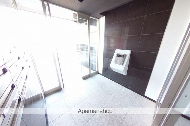 ブラスト南万代の玄関写真
