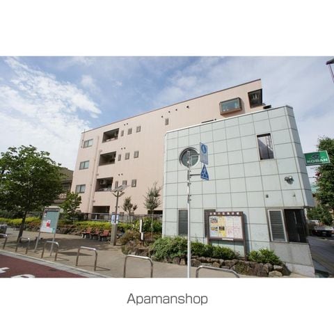 カースル三ノ輪 A棟の外観写真