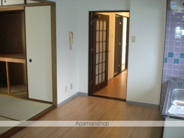 コンプリーションIの内装写真