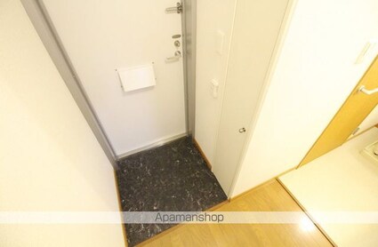 レオパレス湖城が丘[1K/23.18m2]の玄関