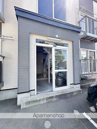 シャインリバー八幡Ⅱ[2LDK/54.27m2]のエントランス