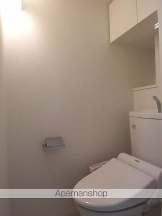 東京都目黒区東山２丁目[1K/26.31m2]のトイレ