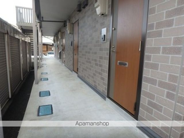 リビングカメリア ABの玄関写真
