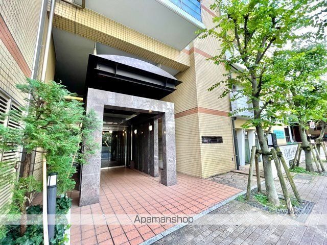 レジディア六本木檜町公園の玄関写真