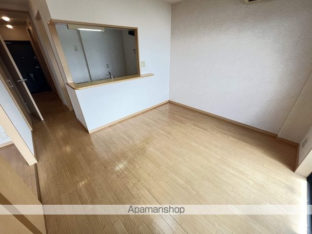 Ｔ’ｓ　ＶＩＬＬＡＧＥ[2LDK/51.66m2]のリビング・居間