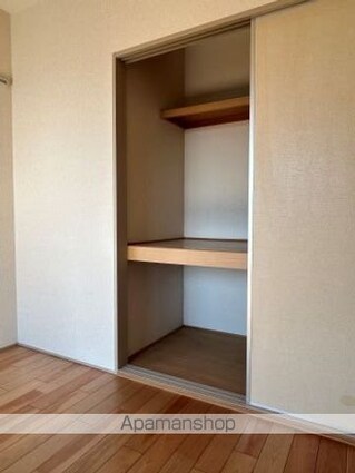 オレンジハウス参番館[2LDK/52.05m2]の収納