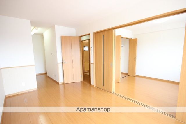 ROOM BOWWOWの内装写真