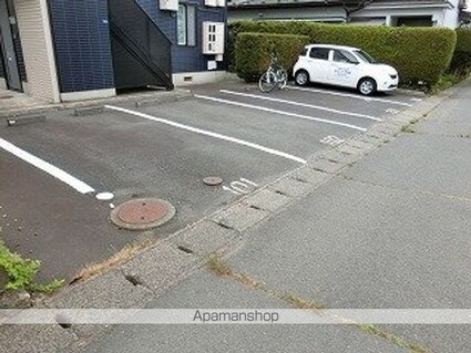 マックス・Ｋ[1K/24.5m2]の駐車場2