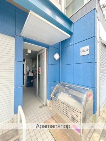 段原Oビルの玄関写真
