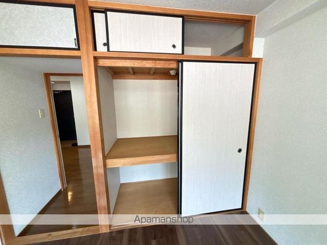 HAUSの内装写真