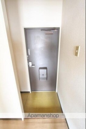 ヴィラ扇[1DK/33.3m2]の玄関