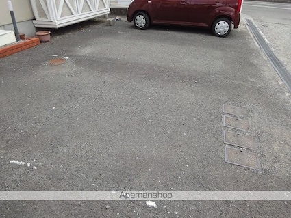 リバティハウス[2DK/42.9m2]の駐車場