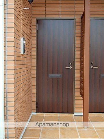 羽越本線 新屋駅 徒歩17分 2階建 築8年の玄関写真