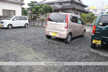 コーポ羽衣　Ｃシャルダン[2K/32.37m2]の駐車場