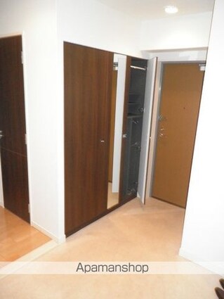 ＴＲＩーＳＴＡＧＥ[2LDK/66.28m2]の玄関