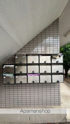 メゾン・ド・ラフィット[1R/19.5m2]の共用部1