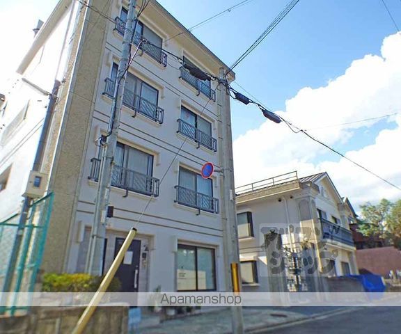ロイヤルハイツ白川の外観写真