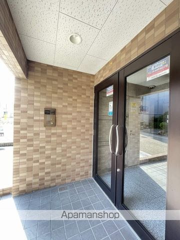 タウンコートオークの玄関写真