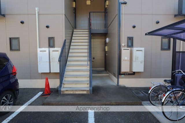カーサ Bの玄関写真