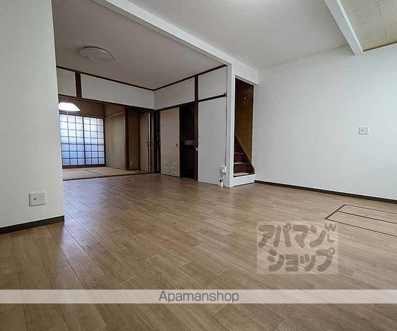 京福北野線 宇多野駅 徒歩4分 2階建 築64年の内装写真