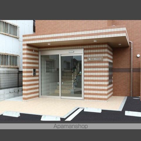 第18富山ビルの玄関写真