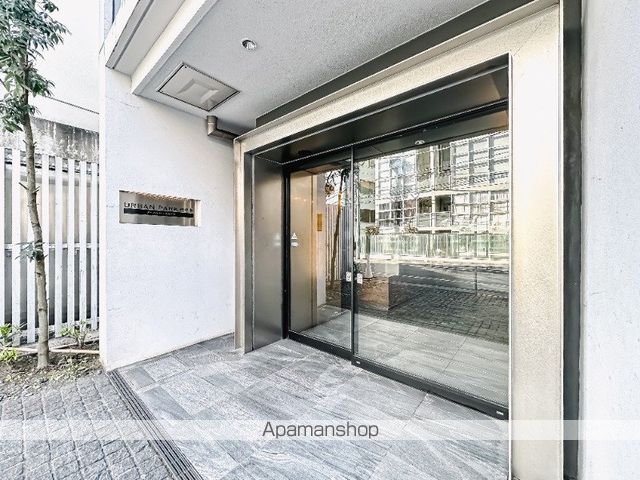 アーバンパーク代々木の玄関写真