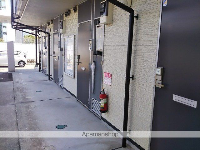 レオパレス辻町の玄関写真