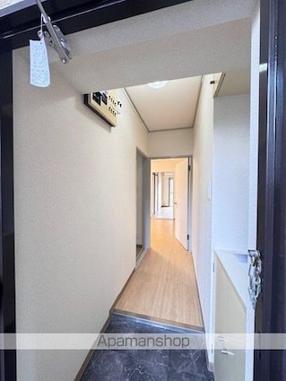 ハイネス中目黒[3DK/54.57m2]の玄関