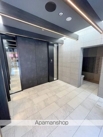S-RESIDENCE堺筋本町Unoの玄関写真
