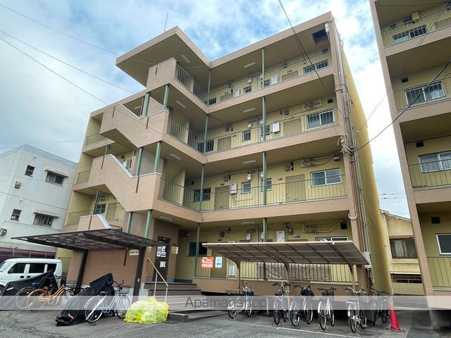 山本北コーポラス1号の外観写真