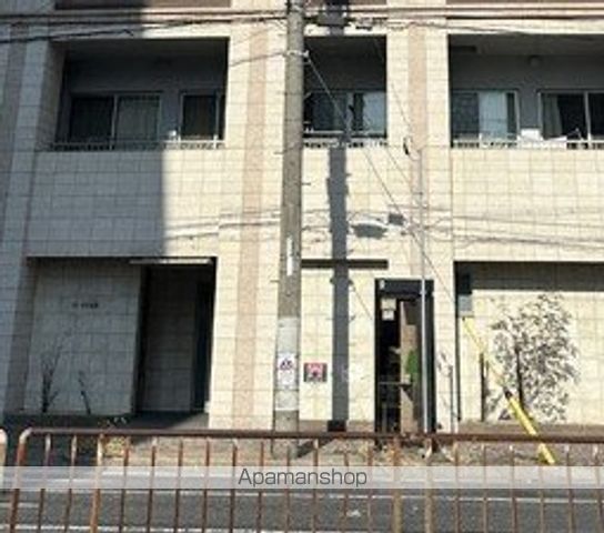 ロータス亀島の玄関写真