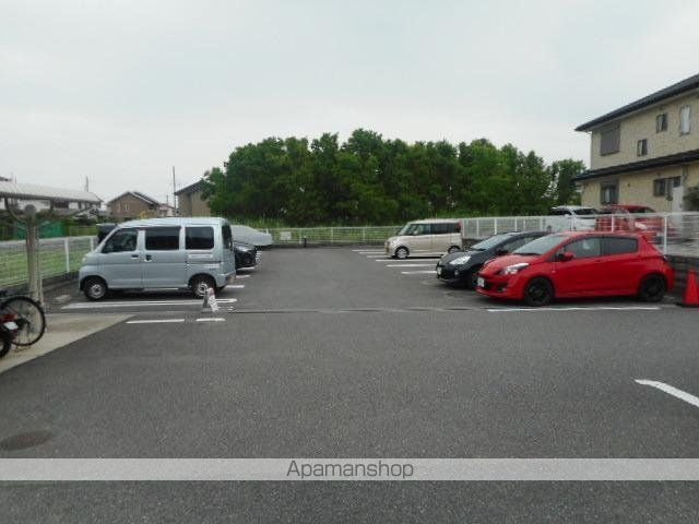 ボーヴィラージュ[2DK/44.82m2]の駐車場3