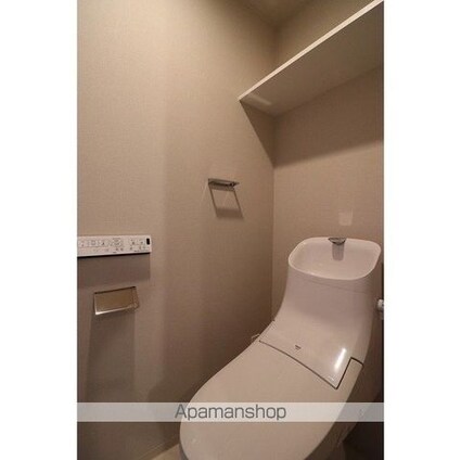 ルジェンテ・バリュ上野根岸[2LDK/50.97m2]のトイレ