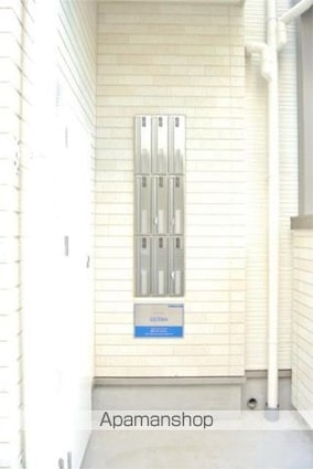 ロイヤルハウスアール１[1LDK/44.78m2]のロビー