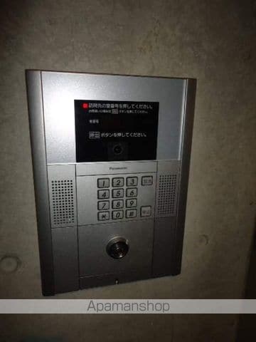 ラフィナート豊平公園の玄関写真