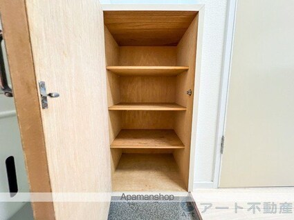 アルト雄郡　東棟[1R/22.9m2]の内装2