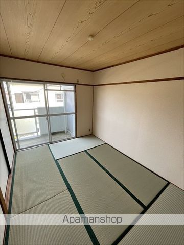 泉ハイツの内装写真