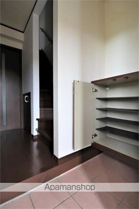 メゾン　ＳＭＩＬＥ　Ｖ[2LDK/56.77m2]の玄関