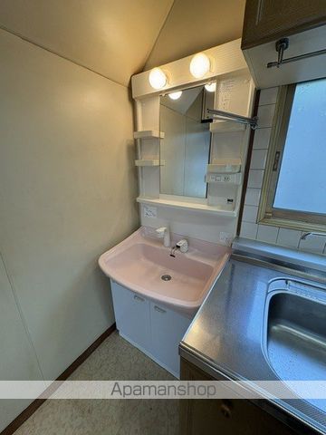 ＪＲ函館本線 滝川駅 バス乗車時間：25分 最寄りバス停で下車 徒歩5分 2階建 築43年の内装写真