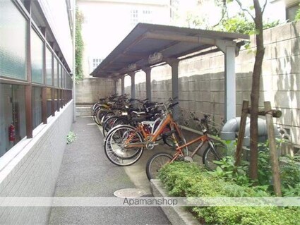 ルーブル池尻大橋[1K/19.2m2]の駐車場