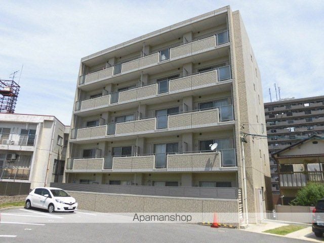 ヒヨシマンションの外観写真