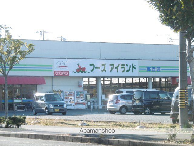 ファンズ・オグラIの周辺写真