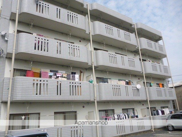 永徳ハイツB棟の外観写真
