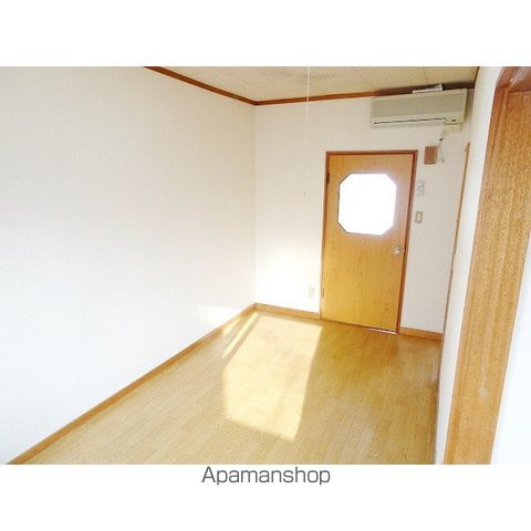 コーポはっぴぃ草の内装写真