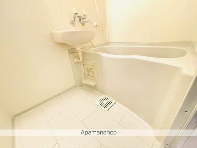 クリサンスレッドの内装写真