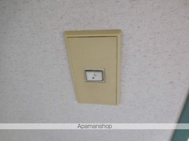 フラットオークウッドの内装写真