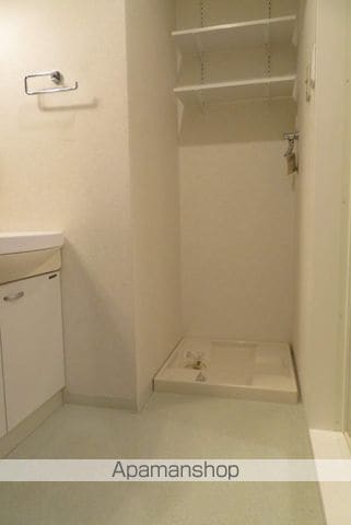ヴィアーレ勾当台Iの内装写真