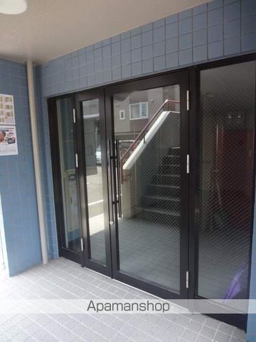 プラザイン元町の玄関写真