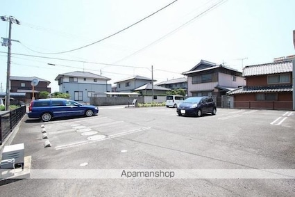 Ｔ・Ｉセジュール[1LDK/45.29m2]の駐車場